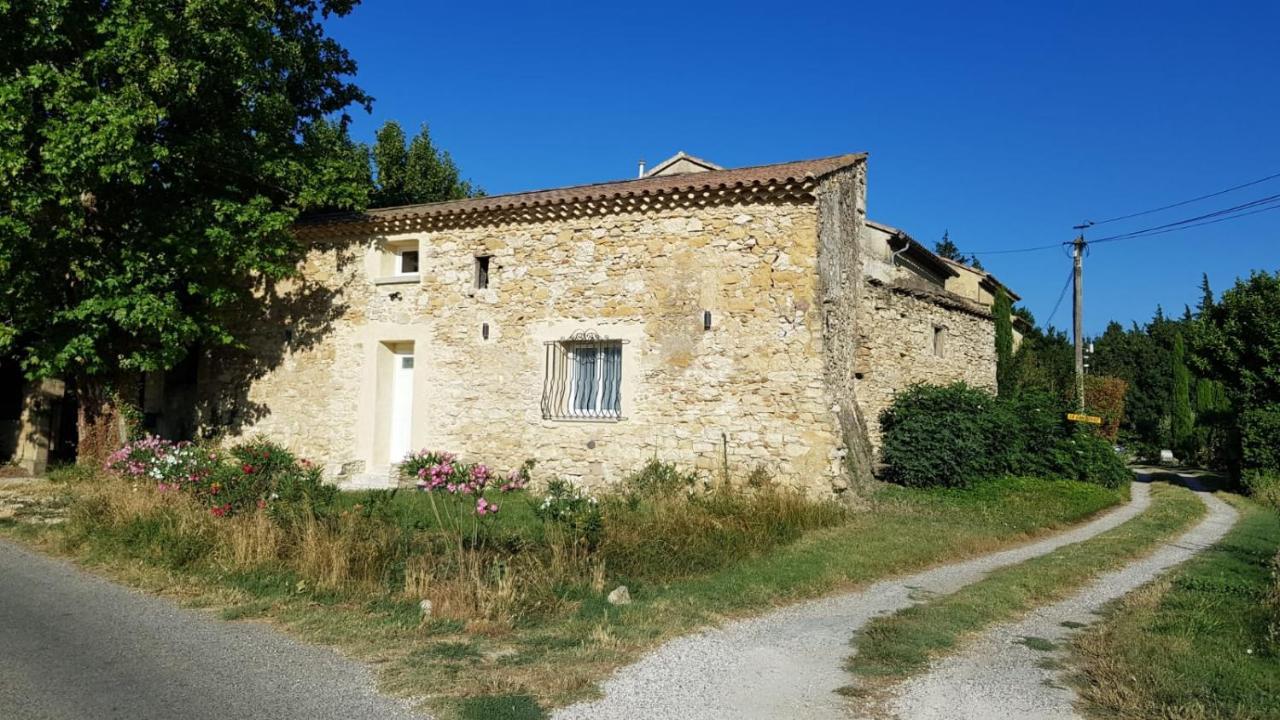 Maison Au Calme En Campagne Climatisee Caderousse Exterior photo