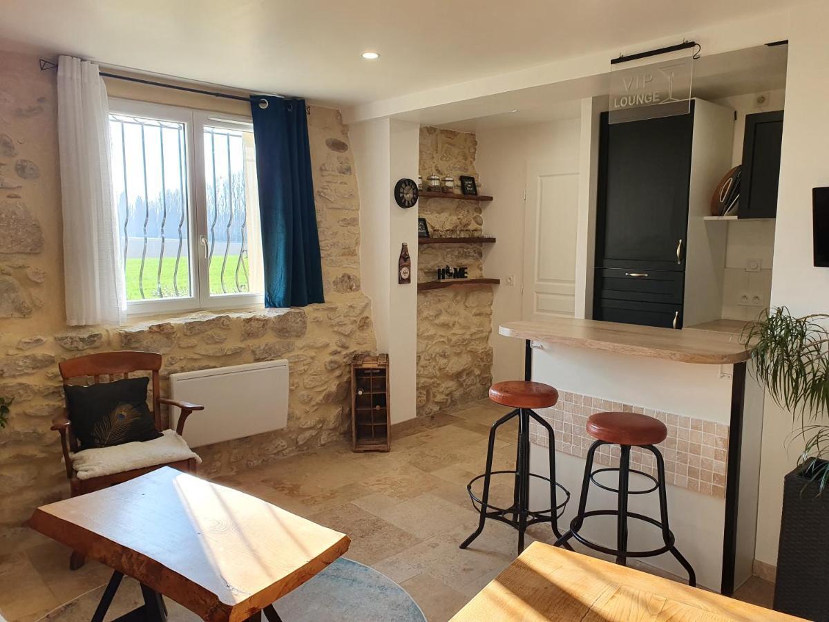 Maison Au Calme En Campagne Climatisee Caderousse Exterior photo