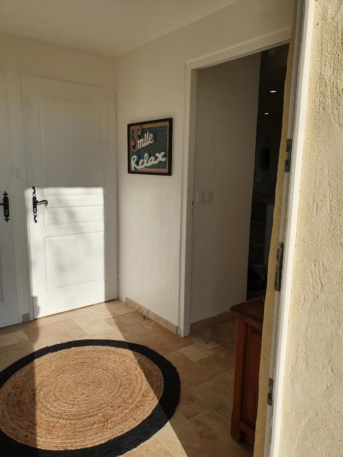 Maison Au Calme En Campagne Climatisee Caderousse Exterior photo
